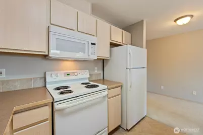 600 N 85th Street #401, Seattle, WA 98103 - Photo 19