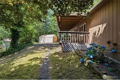 886 Woods Road E, Port Orchard, WA 98366 - Photo 7