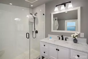 4720 NE 47th St, Seattle, WA 98105 - Photo 23