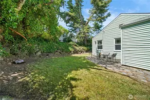 8221 23rd Ave NE, Seattle, WA 98115 - Photo 23