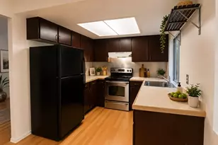 14037 108th Ave NE, Kirkland, WA 98034 - Photo 7