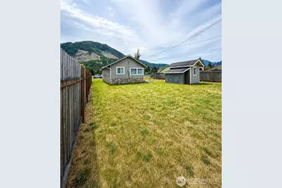 825 Givens Avenue, Darrington, WA 98241 - Photo 15