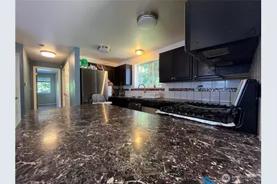 10453 1st Avenue SW, Seattle, WA 98146 - Photo 5