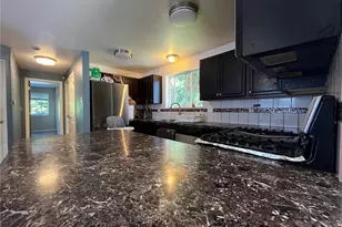 10453 1st Ave SW, Seattle, WA 98146 - Photo 5