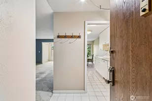 2222 NE 92nd St, Seattle, WA 98115 - Photo 7
