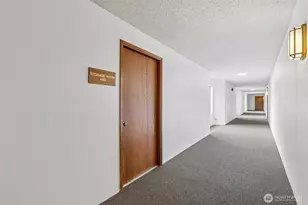 2222 NE 92nd St, Seattle, WA 98115 - Photo 29