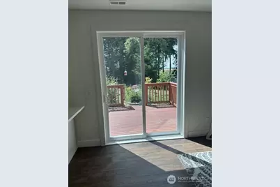 7030 Lower Ridge Road, Everett, WA 98203 - Photo 13