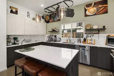 2602 S Ferdinand Street, Seattle, WA 98108 - Photo 3