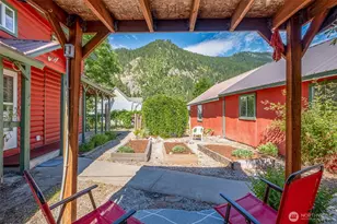 210 Prospect St, Leavenworth, WA 98826 - Photo 3
