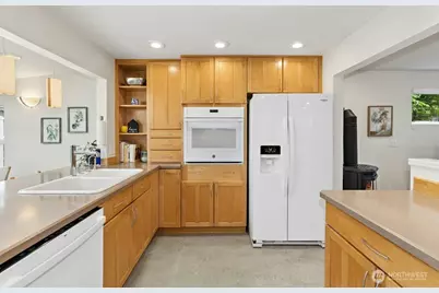 8608 307th Avenue SE, Issaquah, WA 98027 - Photo 11