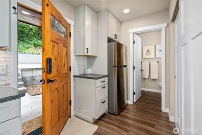 33889 S Shore Drive, Mount Vernon, WA 98274 - Photo 5