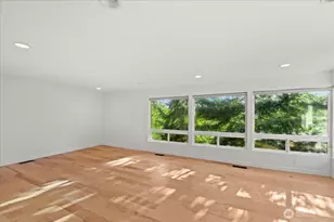 8625 26th Ave NE, Seattle, WA 98115 - Photo 5