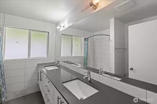8625 26th Ave NE, Seattle, WA 98115 - Photo 17