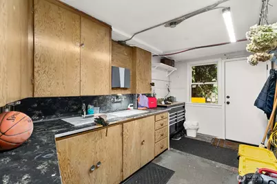1805 NW 95th Street, Seattle, WA 98117 - Photo 27