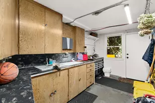 1805 NW 95th St, Seattle, WA 98117 - Photo 27