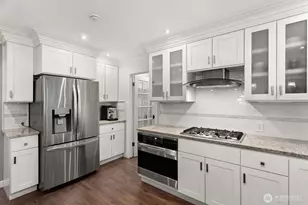 1805 NW 95th St, Seattle, WA 98117 - Photo 9