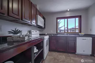 1335 5th Ave SE, Olympia, WA 98501 - Photo 11