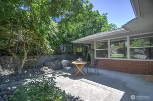 1335 5th Ave SE, Olympia, WA 98501 - Photo 3