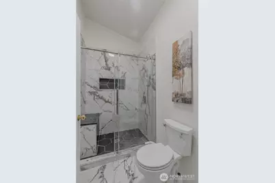 18585 NE 57th Street, Redmond, WA 98052 - Photo 15