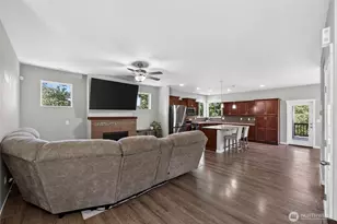 16131 76th Ave Ct E, Puyallup, WA 98375 - Photo 5