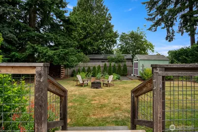 8915 218th Street SW, Edmonds, WA 98026 - Photo 25