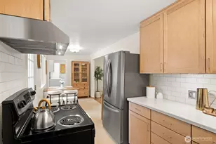 8915 218th St SW, Edmonds, WA 98026 - Photo 11