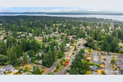 8915 218th Street SW, Edmonds, WA 98026 - Photo 35