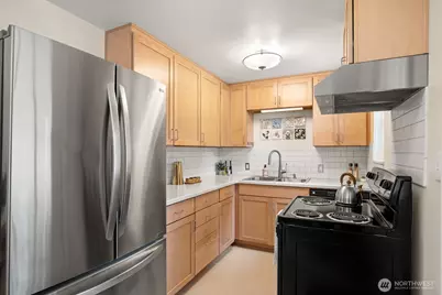 8915 218th Street SW, Edmonds, WA 98026 - Photo 9