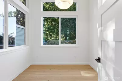 13353 25th Avenue NE, Seattle, WA 98125 - Photo 17
