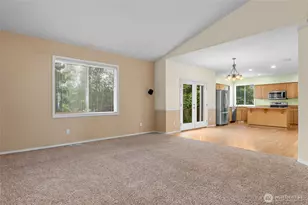 21017 Springhaven Way E, Bonney Lake, WA 98391 - Photo 11