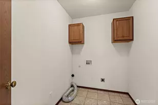 628 S 117th St, Tacoma, WA 98444 - Photo 17