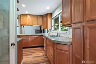 26307 112th St E, Buckley, WA 98321 - Photo 9