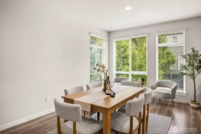 16201 Meadow Road #E4, Lynnwood, WA 98087 - Photo 19