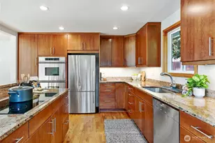 3927 SW Frontenac St, Seattle, WA 98136 - Photo 9