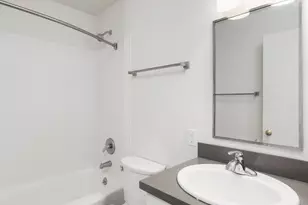 650 W Bertona St, Seattle, WA 98119 - Photo 11