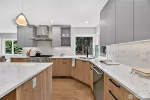 22711 SE 27th St, Sammamish, WA 98075 - Photo 15