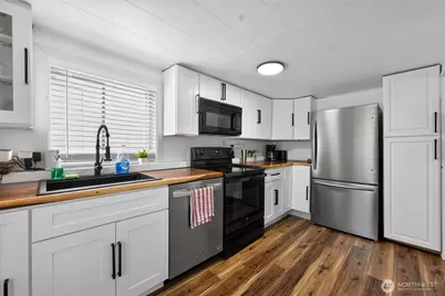 14808 131st Avenue SE, Renton, WA 98058 - Photo 13