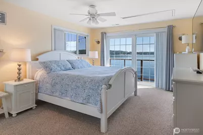 9946 Johnson Point Road NE, Olympia, WA 98516 - Photo 19