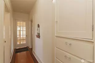617 Burnett Ave S, Renton, WA 98057 - Photo 17