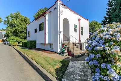 617 Burnett Avenue S, Renton, WA 98057 - Photo 5
