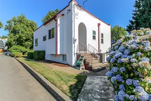 617 Burnett Ave S, Renton, WA 98057 - Photo 5