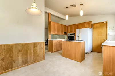 105 156th Avenue NE, Bellevue, WA 98007 - Photo 5