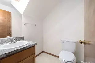 2312 E Division St, Mount Vernon, WA 98274 - Photo 3