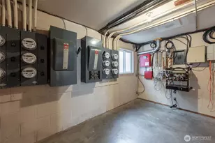 34 W Cremona St, Seattle, WA 98119 - Photo 17