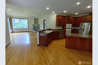 837 NW 205th Street, Shoreline, WA 98177 - Photo 17