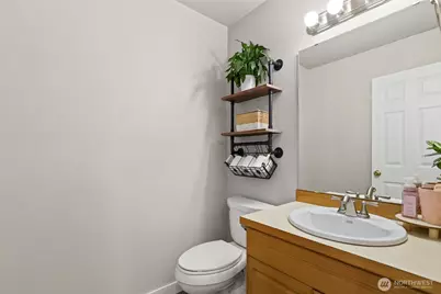 10714 185th Avenue E, Bonney Lake, WA 98391 - Photo 17