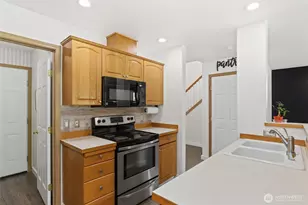 10714 185th Ave E, Bonney Lake, WA 98391 - Photo 13