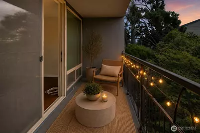 507 W Mercer Street #104, Seattle, WA 98119 - Photo 11