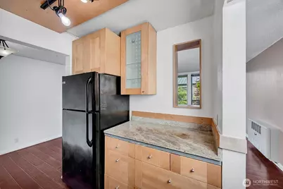 507 W Mercer Street #104, Seattle, WA 98119 - Photo 19