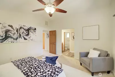 22014 NE 13th Place, Sammamish, WA 98074 - Photo 17
